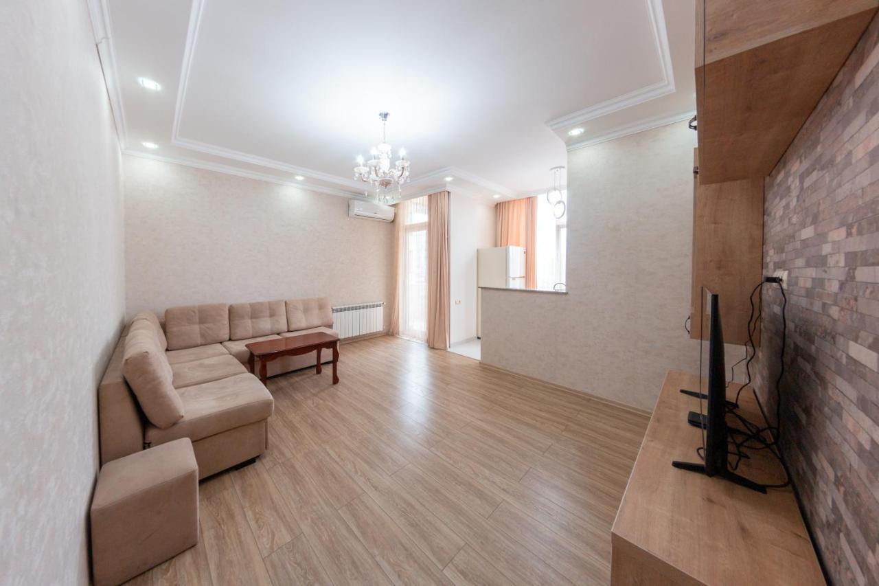5 Apartment In One Boulding - Near Stadium Batum Dış mekan fotoğraf